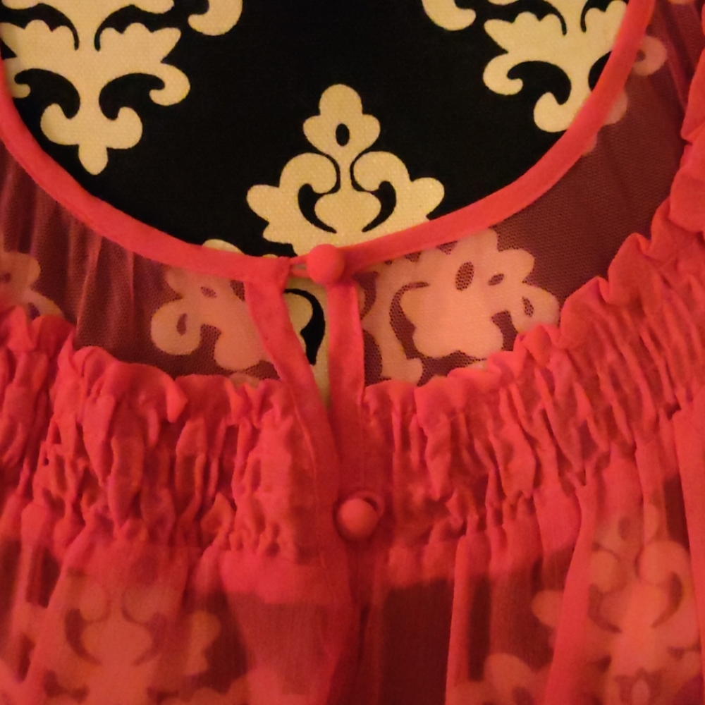 Top - Picture 2 of 2